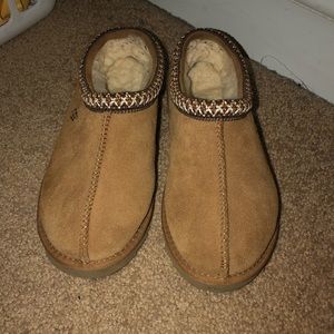 Tan Uggs